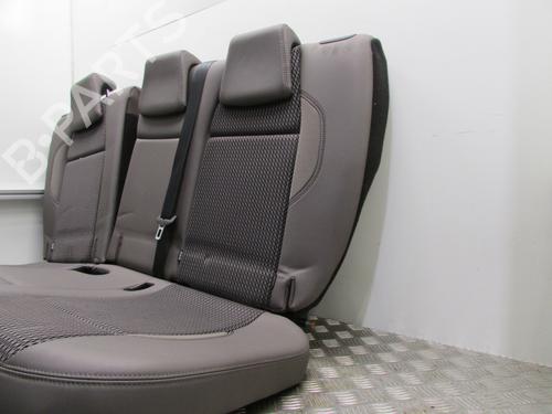 Rear seat PEUGEOT 2008 I (CU_) 1.2 THP 110 / PureTech 110 | BP25588140C17 - Image 2