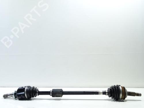 Used Right front driveshaft Right front driveshaft TOYOTA YARIS (_P13_) 1.5 Hybrid (NHP130_, NHP130) (101 hp) 23787596 23787596