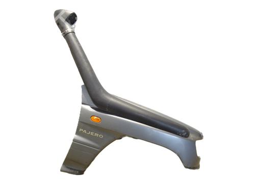 Kotflügel rechts vorne für MITSUBISHI PAJERO II (V3_W, V2_W, V4_W, V5_W) 2.8 TD (V46W, V26W) (125 hp) 32230653