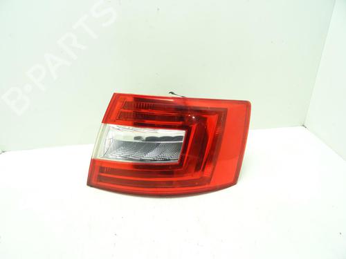 Used Right taillight SKODA OCTAVIA III (5E3, NL3, NR3) 1.6 TDI (105 hp) 32339654