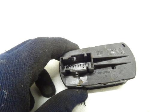 Used Left front window switch Left front window switch OPEL CORSA D (S07) 1.4 (L08, L68) (100 hp) 20067746 20067746