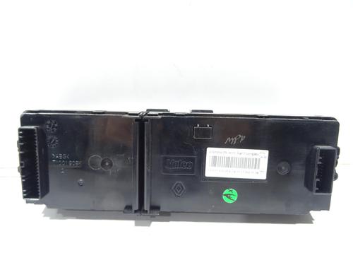 Used Climate control Climate control RENAULT MEGANE CC (EZ0/1_) 1.9 dCi (EZ0J, EZ1S) (131 hp) 32083931 32083931