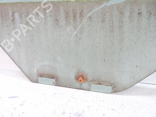 Used Rear right door window Rear right door window 20039112 20039112