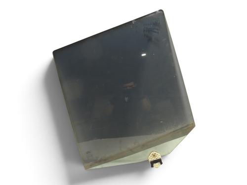 rear-left-door-window-land-rover-discovery-iii-l319-2004-2005-2006-2007-2008-2009-40202949 main image