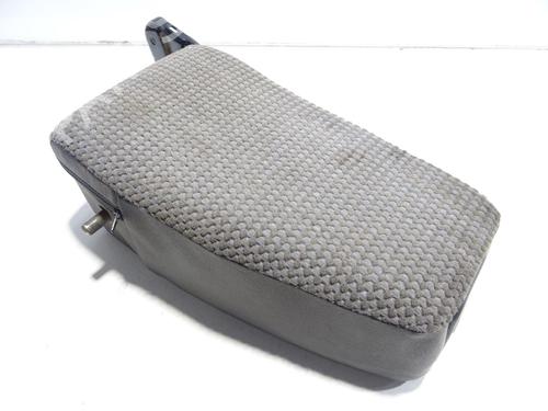 Used Armrest / Center console MITSUBISHI PAJERO II (V3_W, V2_W, V4_W, V5_W) 2.5 TD 4WD (V24W) (99 hp) 30124724