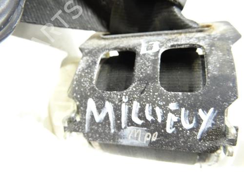 Used Rear left seatbelt Rear left seatbelt PEUGEOT 5008 (0U_, 0E_) 1.6 HDi (110 hp) 27545117 27545117