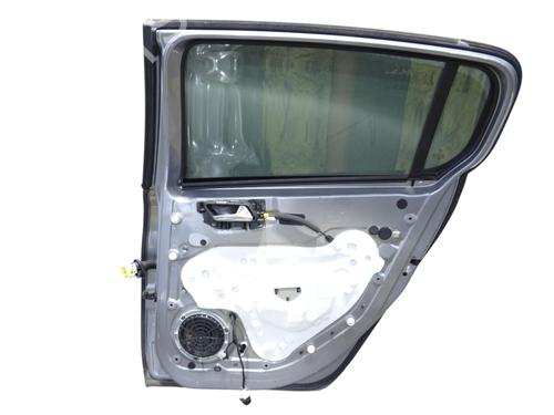 Dør højre bagtil Dør højre bagtil PEUGEOT 308 II (LB_, LP_, LW_, LH_, L3_) 1.2 THP 110 (110 hp) 37503224 37503224