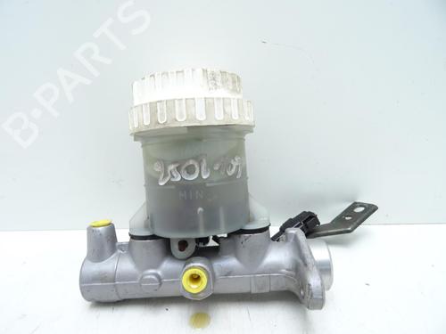 Hovedbremsecylinder MITSUBISHI PAJERO II (V3_W, V2_W, V4_W, V5_W) 2.5 TD 4WD (V24W) (99 hp) 30168817