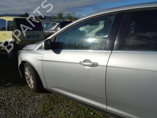 Used Left front door FORD FOCUS III 1.5 TDCi (120 hp) 25441138