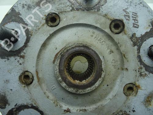 Used Right front steering knuckle Right front steering knuckle PEUGEOT J9 Van 2.1 D (56 hp) 33050041 33050041