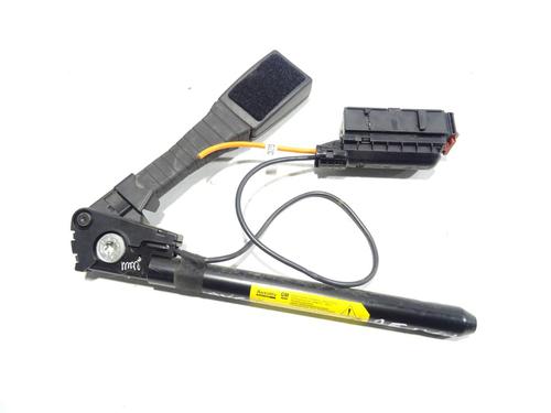 Venstre foran beltestrammer OPEL ASTRA H GTC (A04) 1.9 CDTi (L08) (150 hp) 30565503