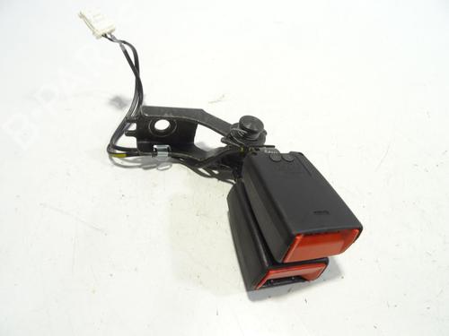 Used Seat buckle PEUGEOT 308 SW II (LC_, LJ_, LR_, LX_, L4_) 1.6 BlueHDi 120 (120 hp) 25006445