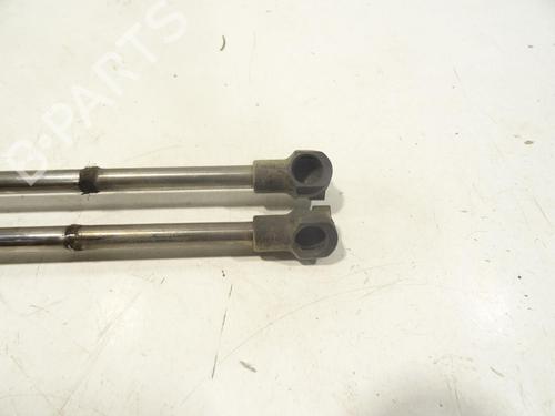 Used Tailgate lift support VW GOLF IV (1J1) 1.9 SDI (68 hp) 30771841