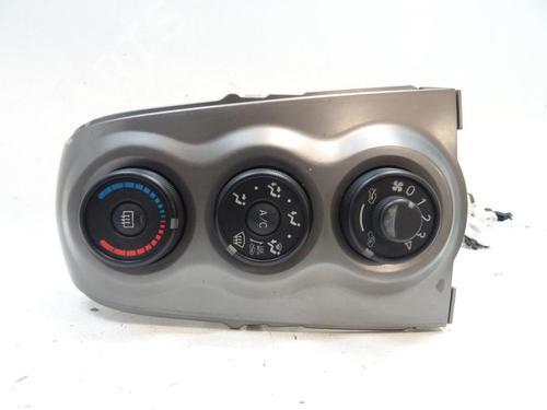 Climate control TOYOTA YARIS (_P9_) 1.33 VVT-i (NSP90_, NSP90R) | BP20040712I5 