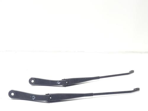 Used Front windshield wiper arm DACIA SANDERO 1.4 MPI LPG (72 hp) 31066092