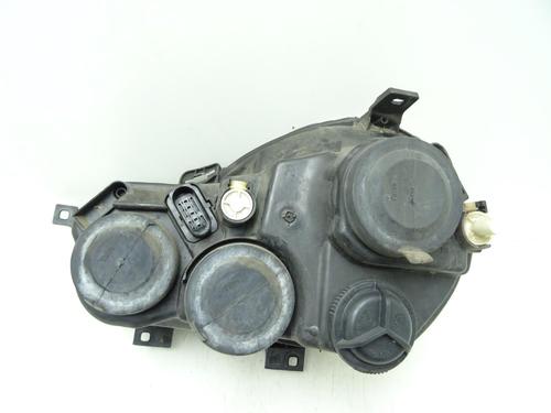 Right headlight VW POLO IV (9N_, 9A_) 1.2 12V | BP30106681C29 