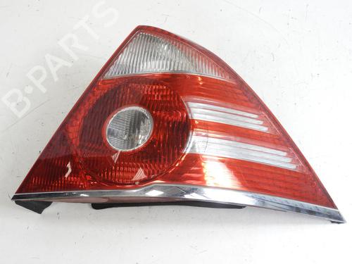 Used Right taillight FORD MONDEO III (B5Y) [2000-2007]  21969625