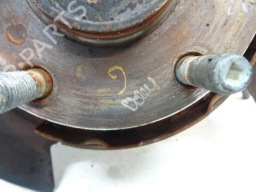 Achsschenkel links hinten für TOYOTA COROLLA Verso (ZER_, ZZE12_, R1_) 2.2 D-4D (AUR10_, AUR10R) (136 hp) 20040601