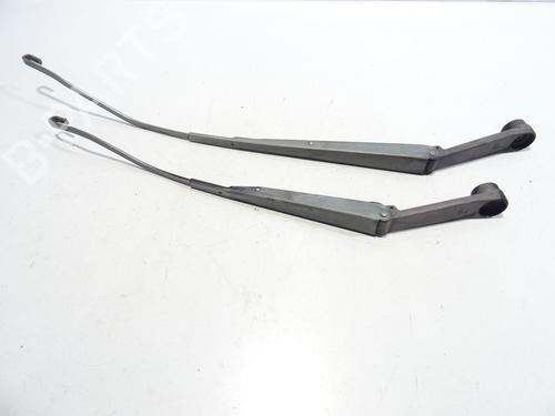 Used Front windshield wiper arm KIA CARENS I MPV (FC, FJ) 2.0 CRDi (113 hp) 30648357