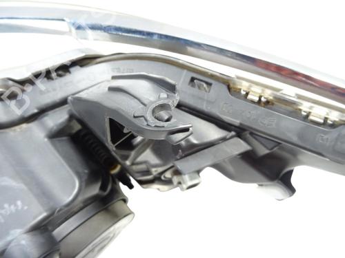 right-headlight-toyota-auris-estate-_e18_-2013-2014-2015-2016-2017-2018-40016267 main image