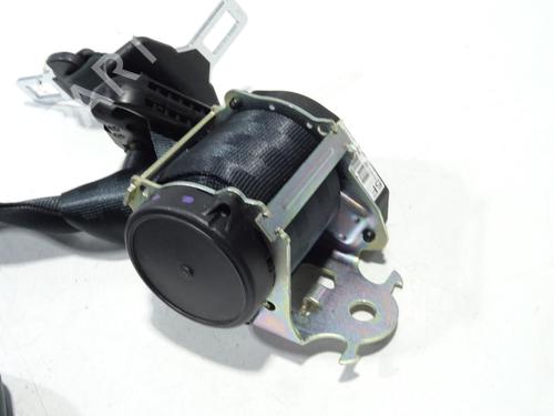 rear-center-seatbelt-renault-zoe-bfm_-2012-28318446 main image