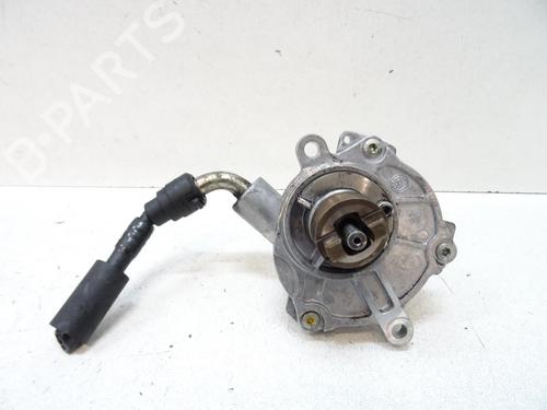 Used Vacuum pump Vacuum pump MERCEDES-BENZ C-CLASS (W202) C 220 CDI (202.133) (125 hp) 20065523 20065523