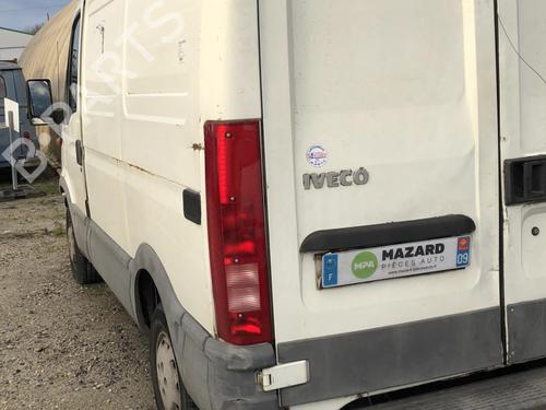 Left front indicator IVECO DAILY III Van 29 L 10 V (ALJA43A2, ALJA42A2, ALJA41A2) | BP32524746C32 - Image 4