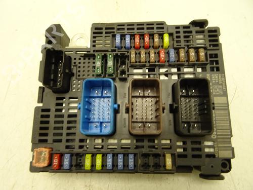 Used Fuse box Fuse box PEUGEOT 308 II (LB_, LP_, LW_, LH_, L3_) 1.6 HDi / BlueHDi 115 (115 hp) 32479336 32479336