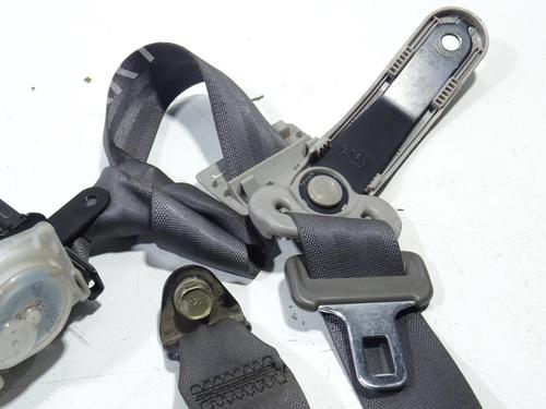 Used Rear left seatbelt Rear left seatbelt MITSUBISHI PAJERO III (V7_W, V6_W) [1999-2007] 33723347 33723347