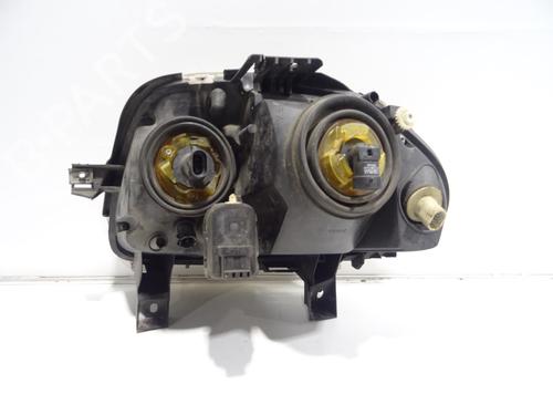 Used Right headlight Right headlight RENAULT CLIO II (BB_, CB_) 1.2 (BB0A, BB0F, BB10, BB1K, BB28, BB2D, BB2H, CB0A,... (58 hp) 30446303 30446303