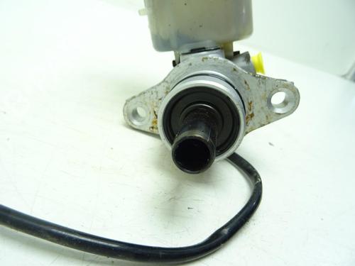 Used Brake master cylinder Brake master cylinder SUZUKI VITARA (ET, TA, TD) 1.9 D All-wheel Drive (SE419TD) (75 hp) 29589415 29589415