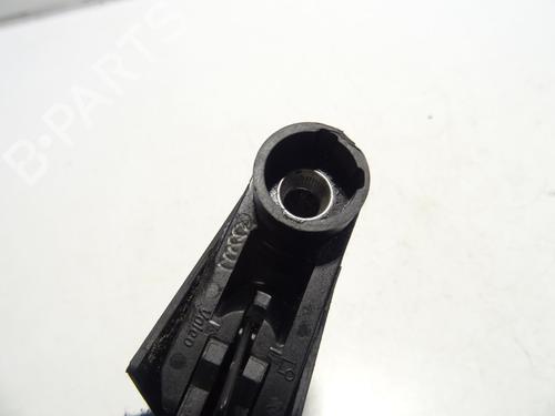 rear-windshield-wiper-arm-renault-clio-v-b7_-2019-32325386 main image