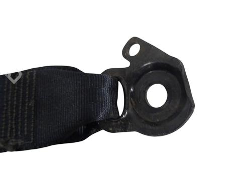 Sikkerhedssele bag venstre Sikkerhedssele bag venstre TOYOTA YARIS (_P9_) 1.4 D-4D (NLP90_, NLP90R) (90 hp) 35888900 35888900