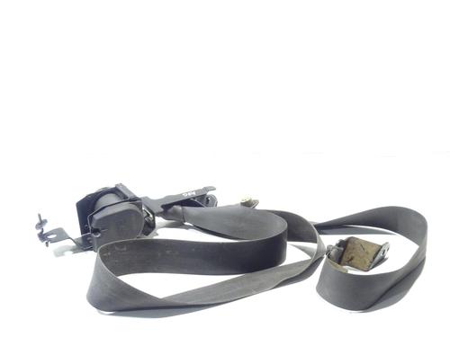 Sikkerhedssele foran venstre MITSUBISHI PAJERO III (V7_W, V6_W) 2.5 TDi (V64W, V74W) (115 hp) 31359094