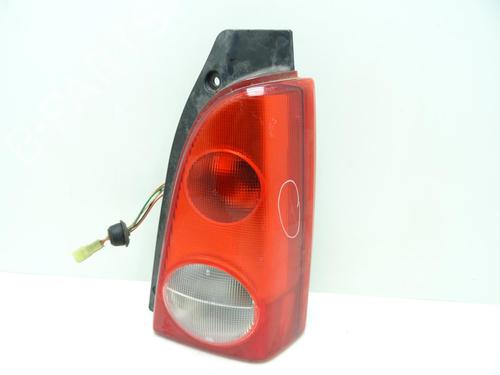 Feu arrière droit OPEL AGILA A (H00) 1.2 16V (F68) (75 hp) 31300930