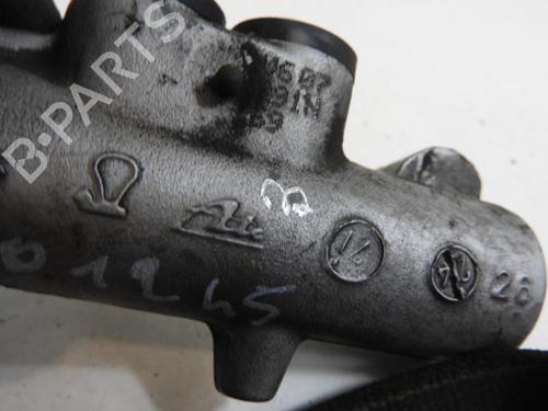 Used Brake master cylinder Brake master cylinder VW TRANSPORTER T5 Van (7HA, 7HH, 7EA, 7EH) 2.5 TDI (130 hp) 20045732 20045732