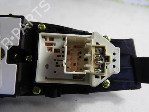 Used Left front window switch Left front window switch HYUNDAI i40 I (VF) 1.7 CRDi (136 hp) 20058601 20058601