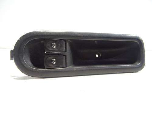 Used Left front window switch RENAULT CLIO III (BR0/1, CR0/1) 1.2 16V Hi-Flex (BR1U, CR1U) (75 hp) 29065981