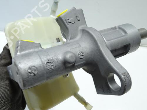brake-master-cylinder-audi-a4-b8-avant-8k5-2007-2008-2009-2010-2011-2012-2013-2014-2015-2016-2017-24538369 main image