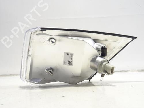 Used Right front indicator Right front indicator IVECO DAILY III Van 29 L 10 V (ALJA43A2, ALJA42A2, ALJA41A2) (95 hp) 32524748 32524748