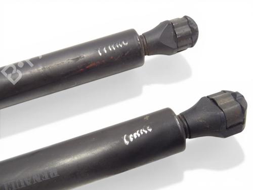 Used Tailgate lift support Tailgate lift support RENAULT CLIO I (B/C57_, 5/357_) 1.2 (B/C/S57A, B/C57S, 5/357F, 5/357J, 5/357L, 5/357R) (58 hp) 34045379 34045379