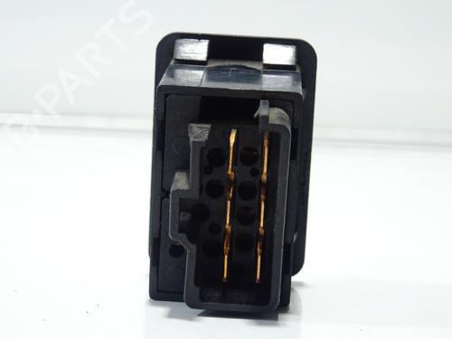 Used Switch Switch MITSUBISHI PAJERO SPORT I (K7_, K9_) 2.5 TD (K94W, K74T) (115 hp) 32981448 32981448