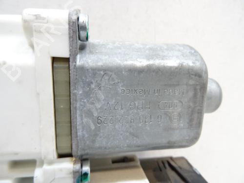 Left front window motor VW GOLF VI Variant (AJ5) | BP20053723E21 - Image 2