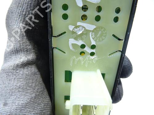 Left front window switch CITROËN C3 II (SC_) 1.4 HDi 70 (SC8HZC, SC8HR0, SC8HP4) | BP29937773I27