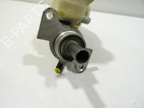 Used Brake master cylinder Brake master cylinder CITROËN C3 I (FC_, FN_) 1.4 HDi (68 hp) 26019043 26019043