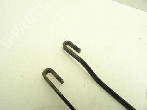 Front windshield wiper arm FORD FIESTA IV (JA_, JB_) 1.3 i | BP29599576C143 