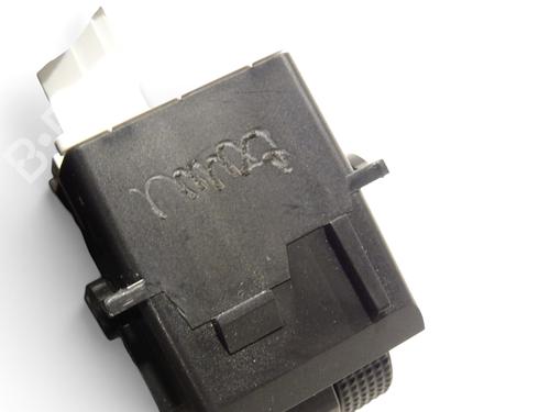 Headlight switch DS DS 3 / DS 3 CROSSBACK (UR_, UC_, UJ_) 1.5 BlueHDi 130 (UCYHZR) | BP38976289I24 - Image 4