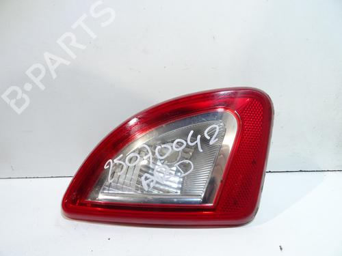 Farolim esquerdo da mala RENAULT TWINGO II (CN0_) 1.5 dCi 75 (75 hp) 31966934