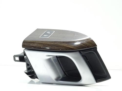 Used Front left interior door handle Front left interior door handle LAND ROVER RANGE ROVER SPORT II (L494) 4.4 SDV8 4x4 (340 hp) 29511820 29511820