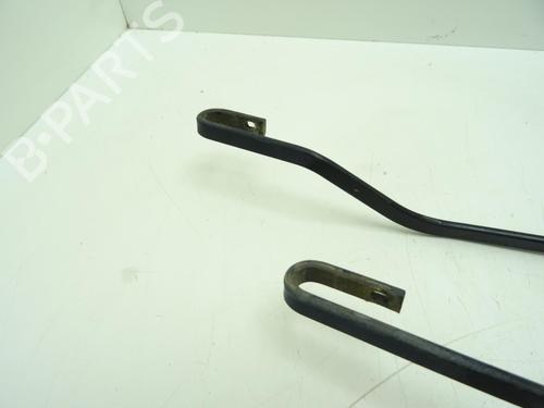 rear-windshield-wiper-arm-nissan-note-e11-ne11-2005-2006-2007-2008-2009-2010-2011-2012-2013-26967226 main image